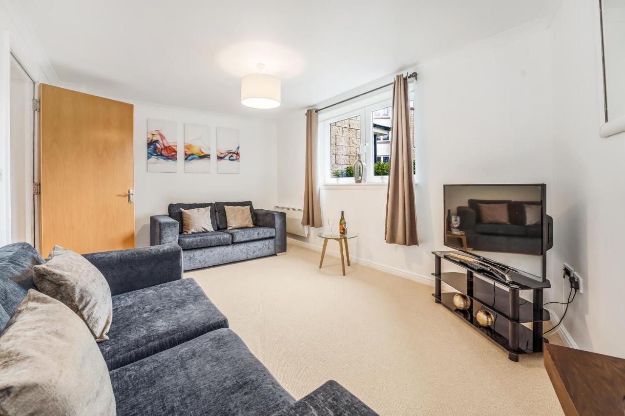 Saughton Suite With Views Of Water Of Leith Edinburg Exteriör bild