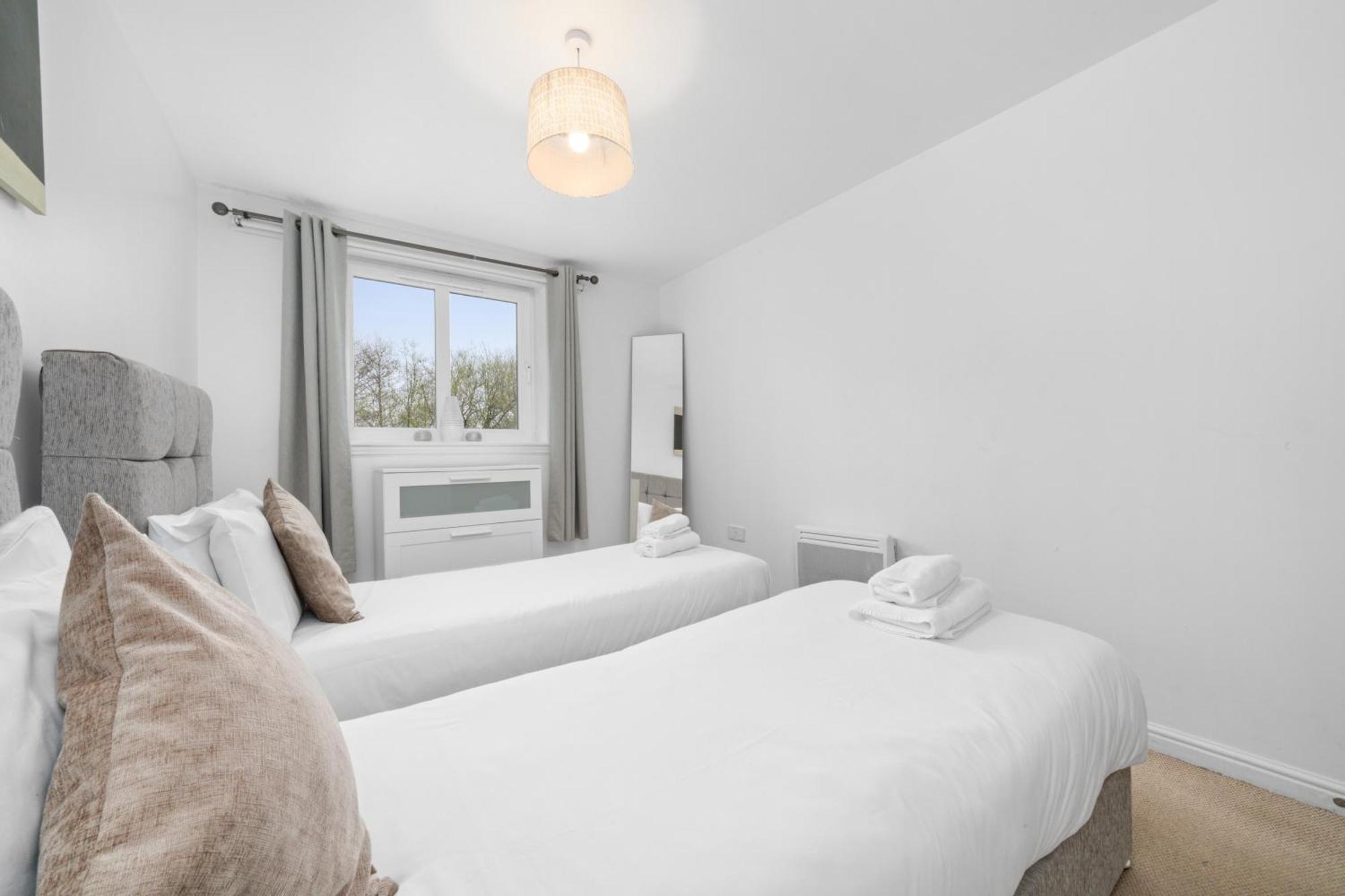 Saughton Suite With Views Of Water Of Leith Edinburg Exteriör bild