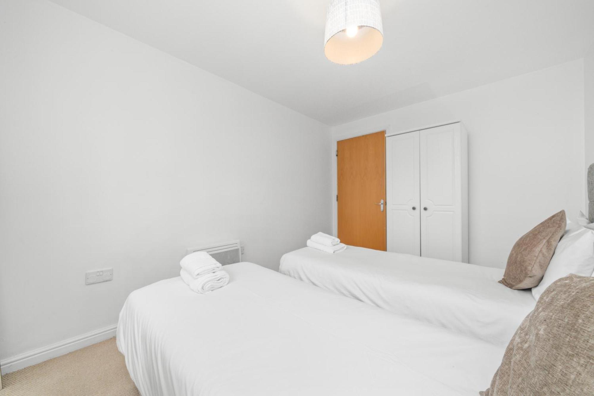Saughton Suite With Views Of Water Of Leith Edinburg Exteriör bild